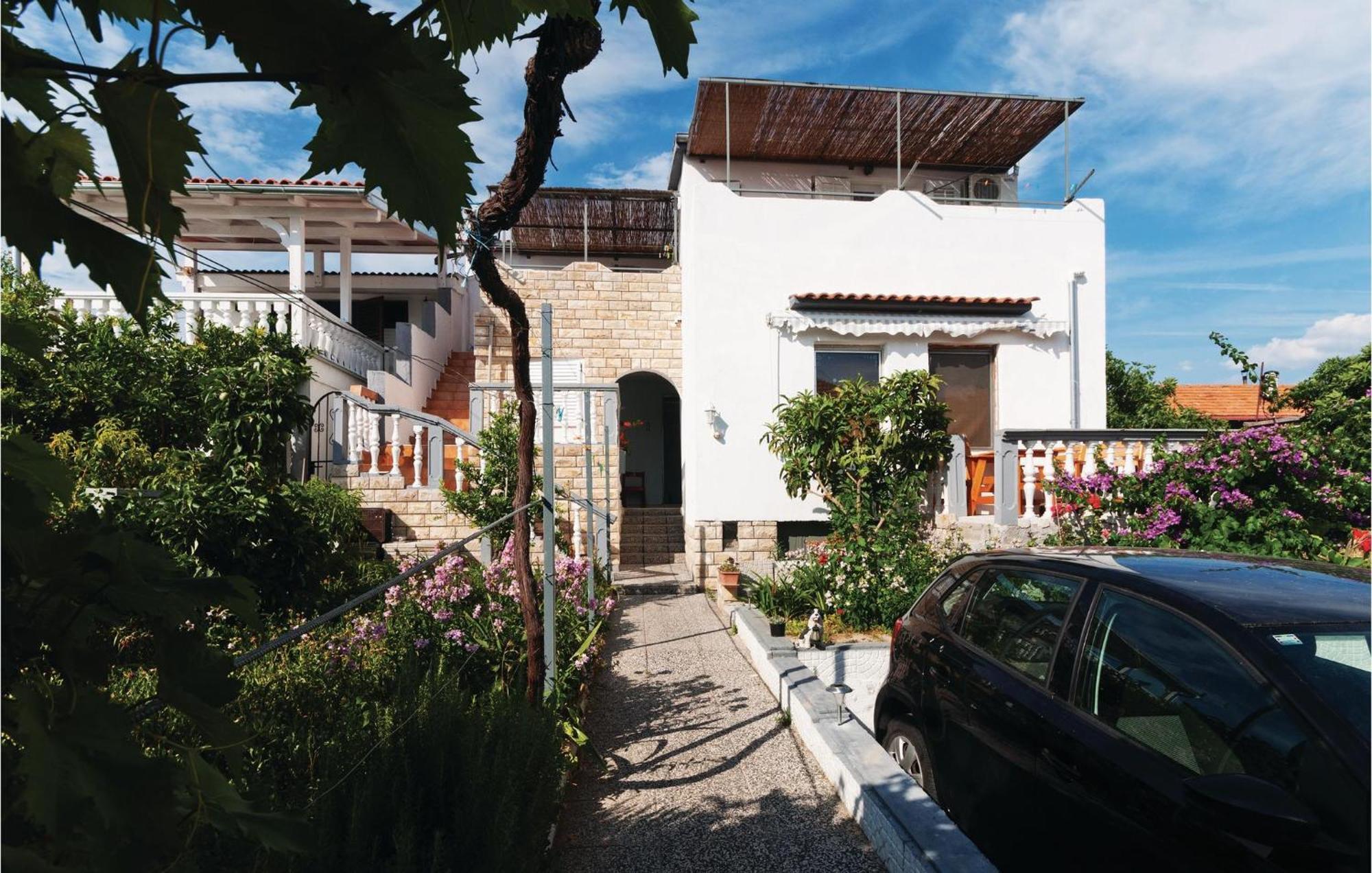 Pet Friendly Apartment In Pakostane With Kitchen Exterior photo