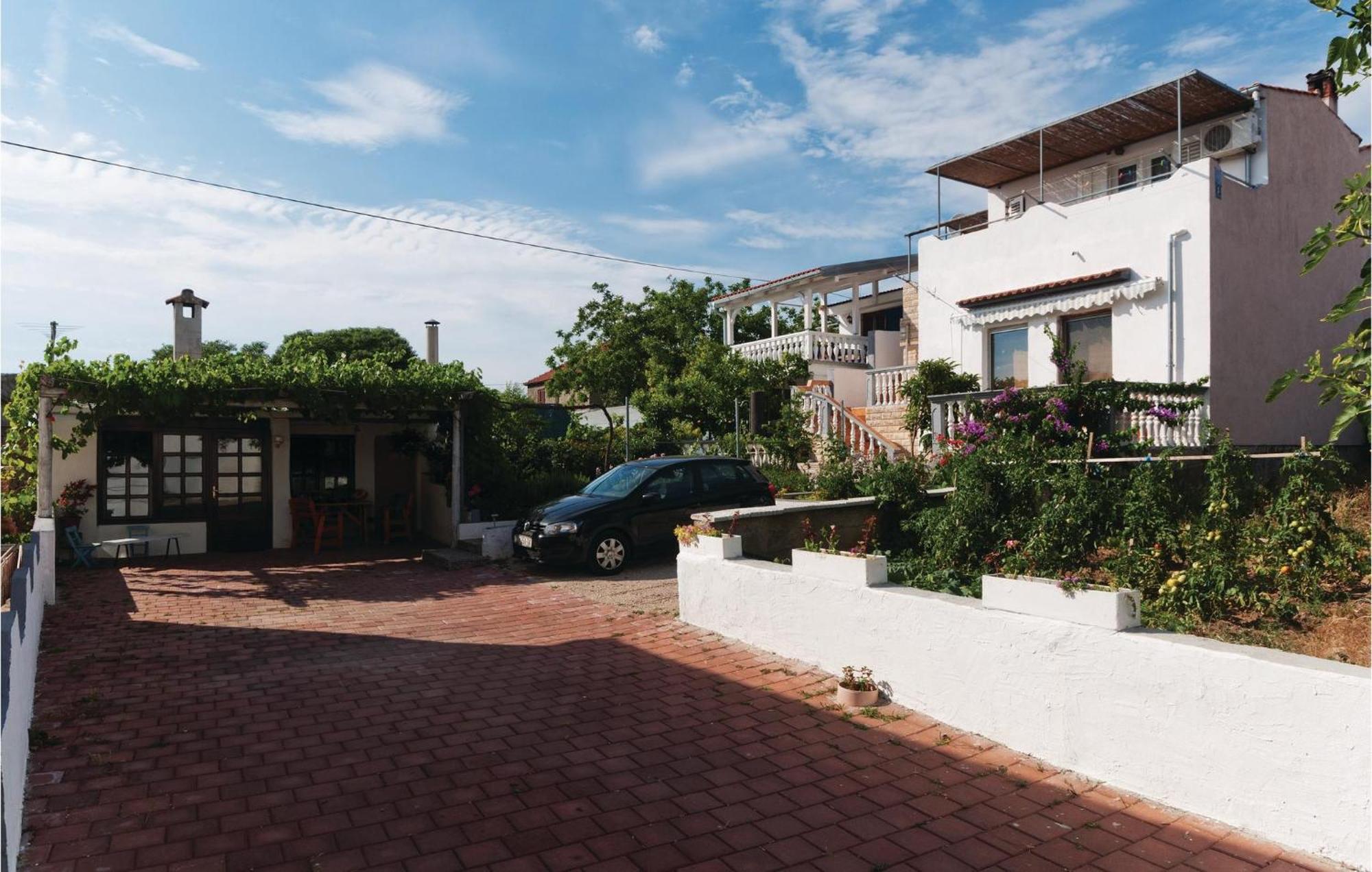 Pet Friendly Apartment In Pakostane With Kitchen Exterior photo