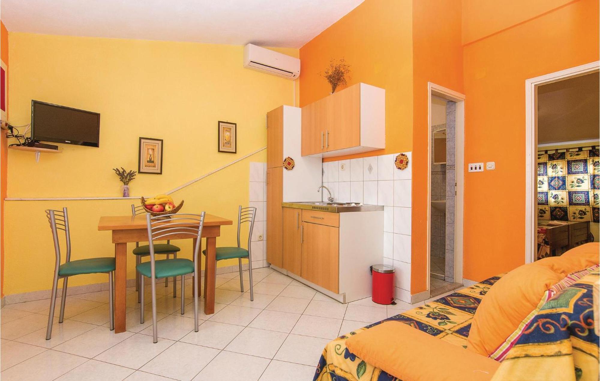 Pet Friendly Apartment In Pakostane With Kitchen Exterior photo